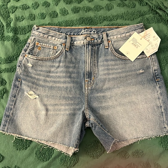 Never worn with tags Etica Skylar Cutoff Jean Short Size 28 - Picture 1 of 6